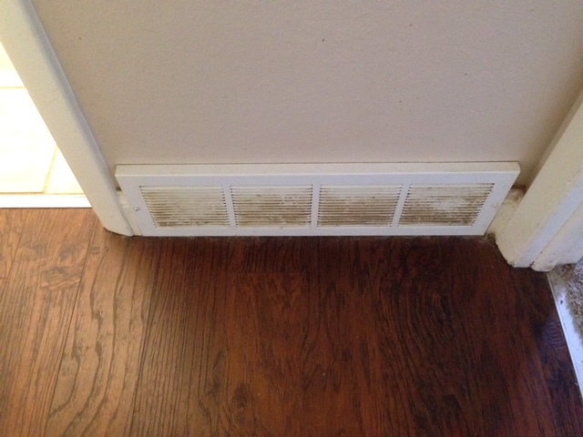 one-source-cleaning-fort-collins-jill.barends.970-818-3313-vent-before-pic one-source-cleaning-fort-collins-jill.barends.970-818-3313-vent-before-pic